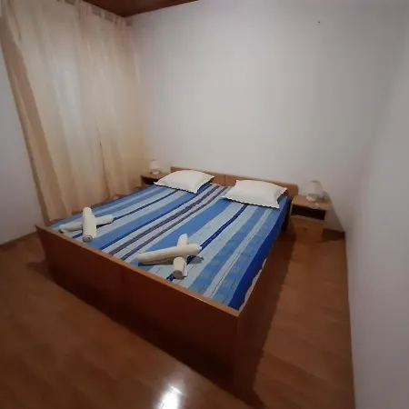 Obiteljske Sobe Zdenko Apartment Baška Voda